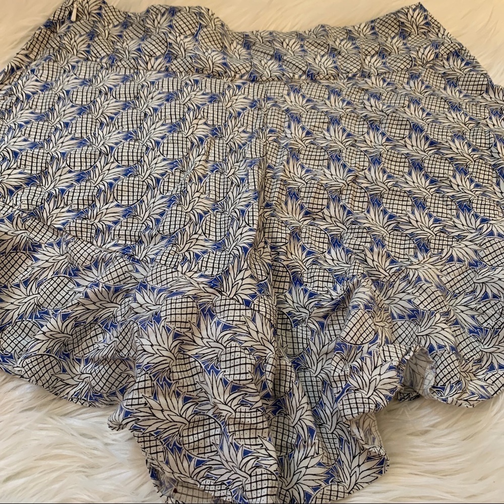 ANTHROPOLOGIE Maeve Pinespple Ruffled Shorts Small - Picture 6 of 8